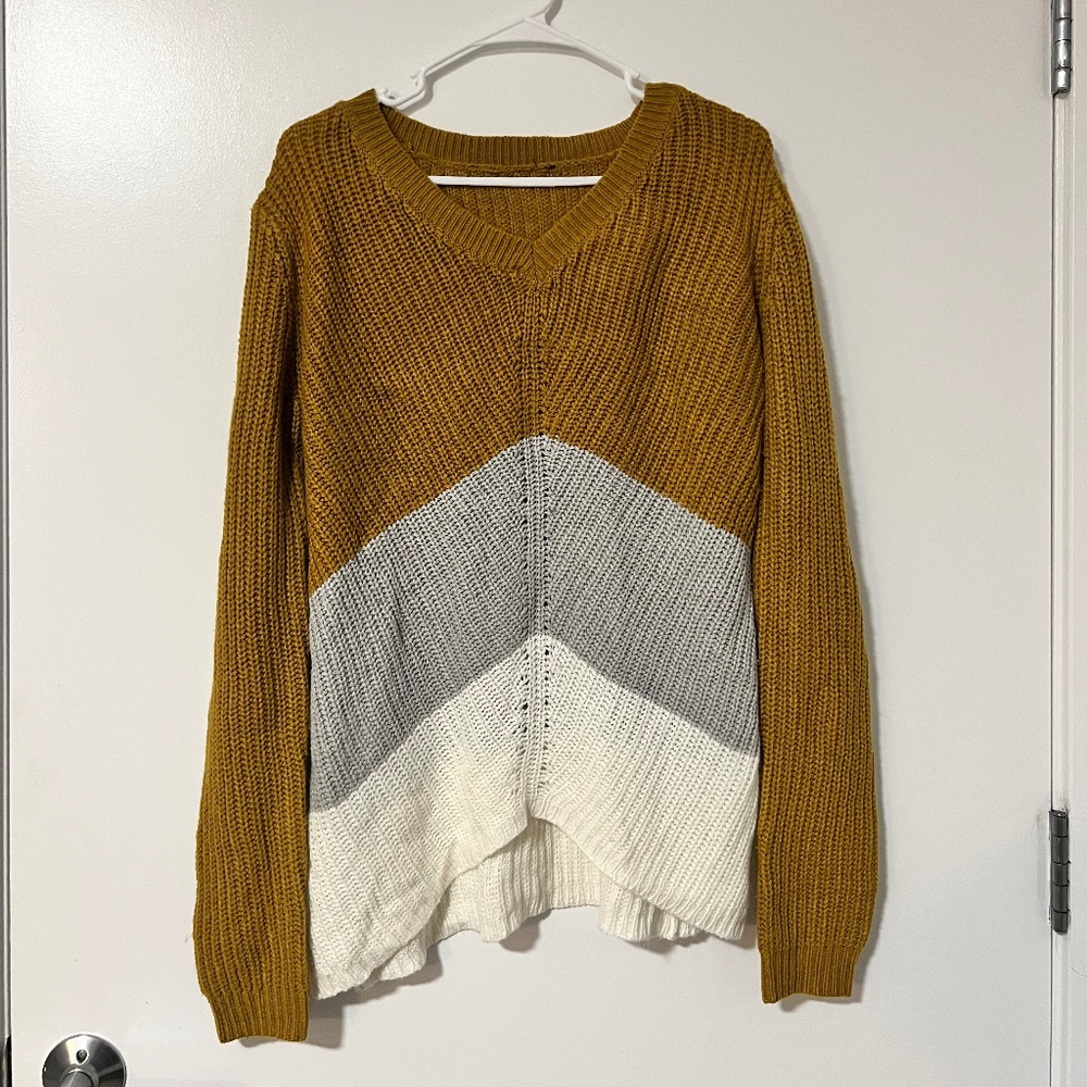 Color Blocked V Neck Knitted Sweater